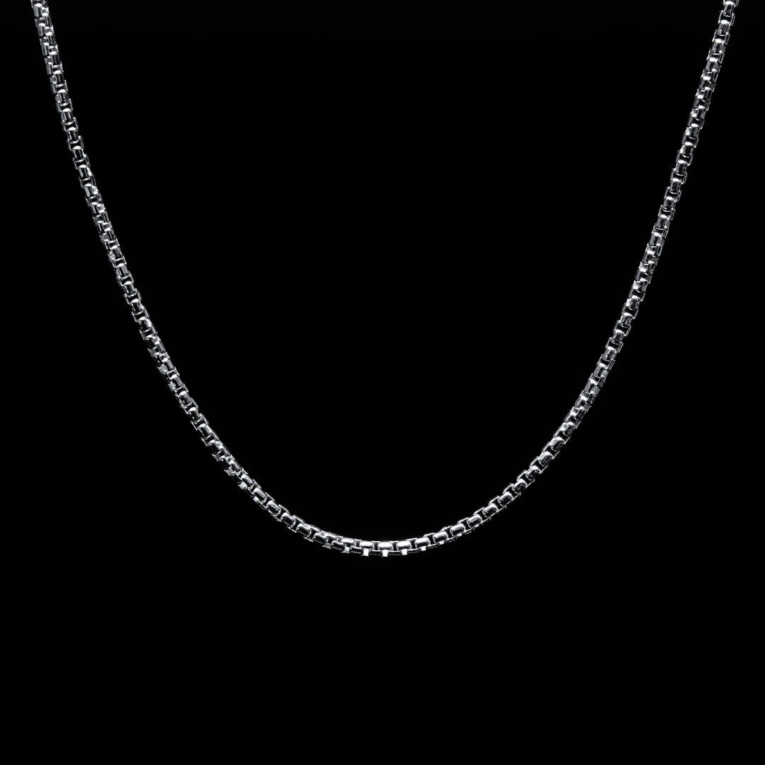 Crafted from 100% sterling silver and stamped with a 925 mark, men's sterling silver rope chain necklace