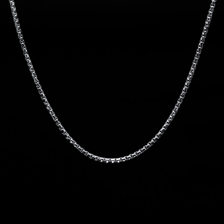 Crafted from 100% sterling silver and stamped with a 925 mark, men's sterling silver rope chain necklace