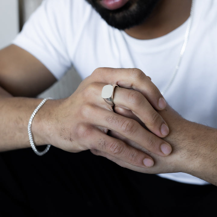 Cushion signet ring