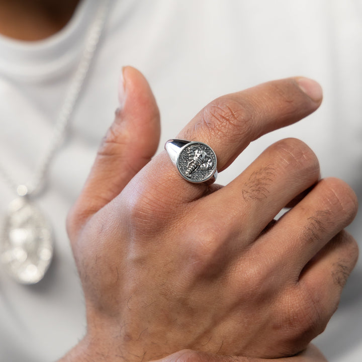 Tusked Ring